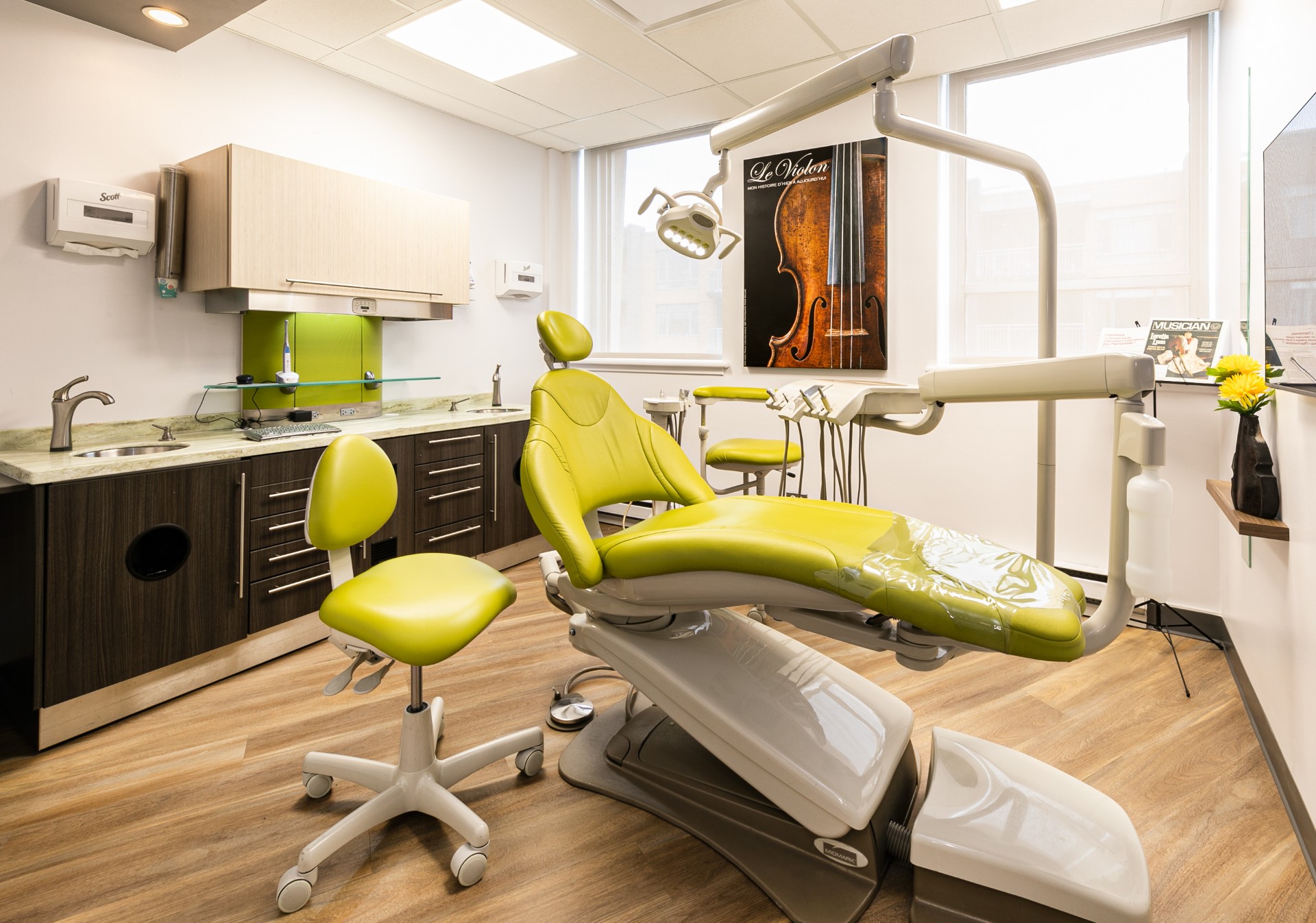 Dentiste au % - Centre dentaire Charest (Québec)